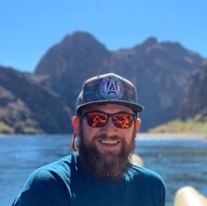 Meet your Posher, Derek